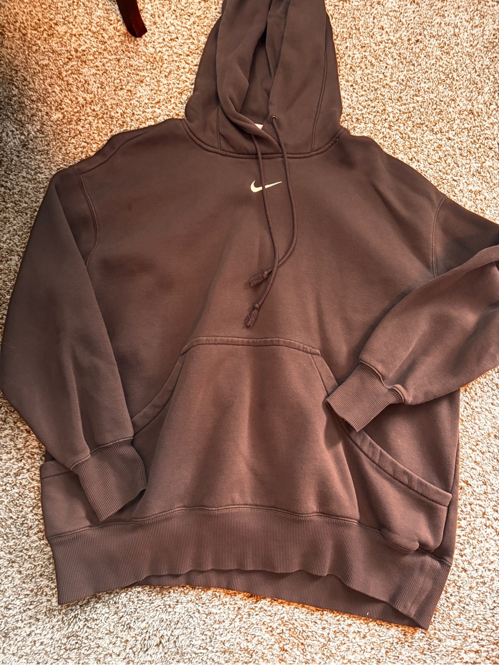 Nike Brown Pullover Hoodie with White Swoosh (L)